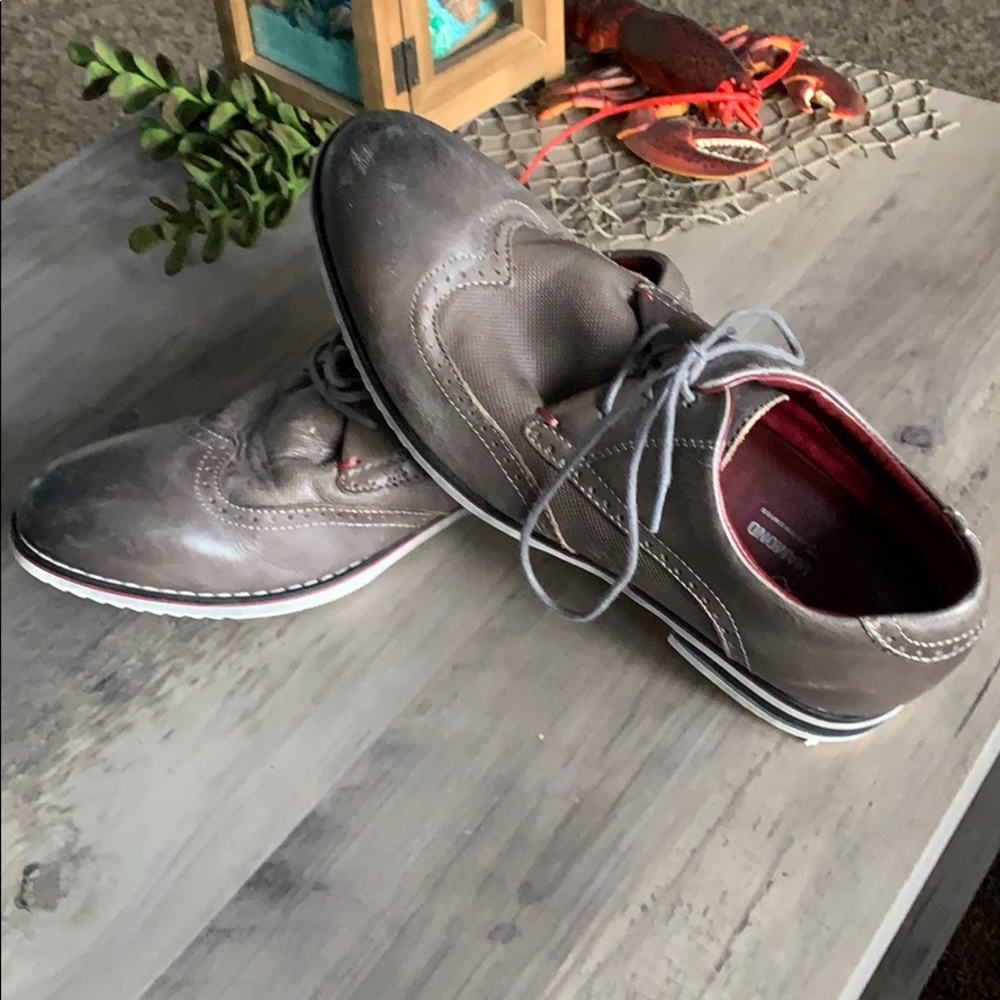 Men’s grey dress shoes